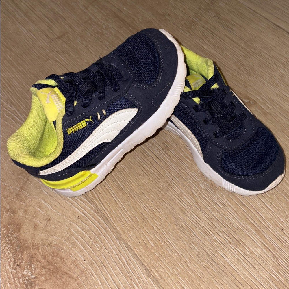 Puma Youth Navy and Yellow Athletic Shoes size 6